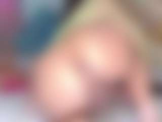 Live cam show with Sophie-Sweett - Brown Hair on madthumbs