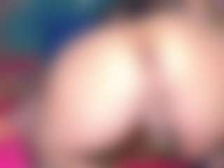 Live cam show with Sophie-Sweett - Drinking on live.xbliss.ai