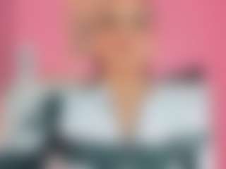 Live cam show with valentina-princess - Average on Camming Site