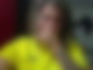 Yayita81 MILF webcam performer live streaming