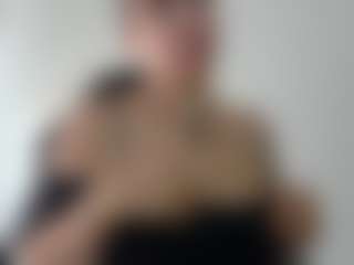 Live cam show with Yayita81 - Interactivetoy Mature on xxxlivecams.org