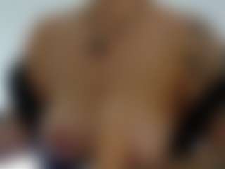 Live cam show with Yayita81 - Deepthroat on Camsoda