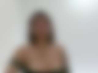 Yayita81 MILF webcam performer live streaming