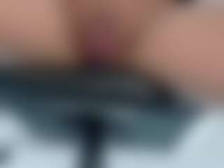Live cam show with Yayita81 - Camel Toe on CamSodaAdn