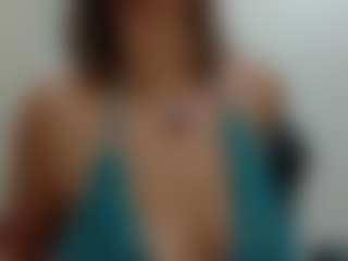 Live cam show with Yayita81 - Brown Eyes MILF on Hubzter Live