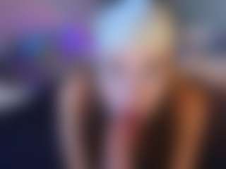 Live cam show with BrittneyHart - Bikini on SmokeAndPoke