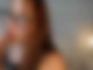 Live cam show with estef-love - Petite on fapnchat