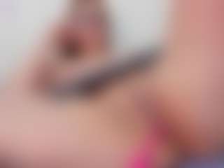 Live cam show with estef-love - Curvy Young Adult on TeamSkeetLive