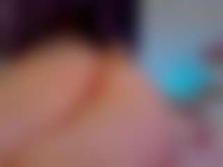 Live cam show with estef-love - Striptease on Uber Horny