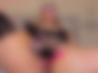 Live cam show with estef-love - Body Massage on fapnchat