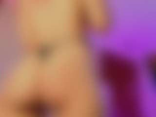Live cam show with Hanna-Red - Athletic on Soda Cam