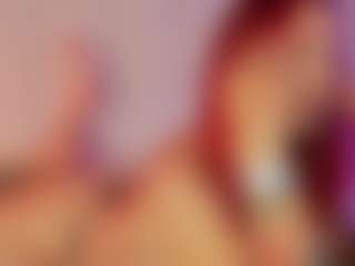 Live cam show with Hanna-Red - Shaved Pussy on Milf Play