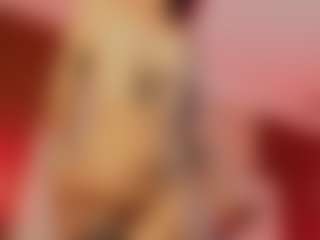 Live cam show with Hanna-Red - Strip on xDating