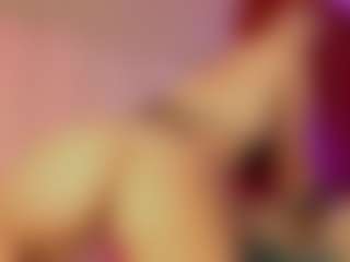 Live cam show with Hanna-Red - Petite on Camsoda