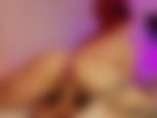 Live cam show with Hanna-Red - Striptease on Camsoda