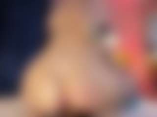 Hanna-Red's Live Sex Cam Show