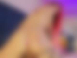 Hanna-Red's Live Sex Cam Show