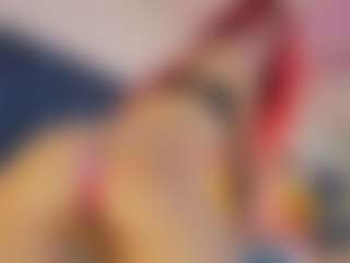 Live cam show with Hanna-Red - Skinny Teen (18+) on xxxlivecams.org