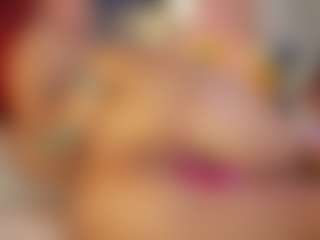 Hanna-Red's Live Sex Cam Show