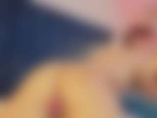 Live cam show with Hanna-Red - Red Hair Shaved Pussy on live18s.com