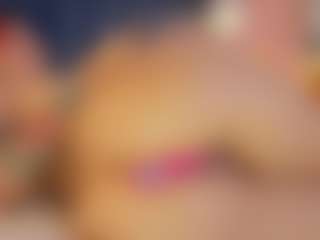 Live cam show with Hanna-Red - Spank Red Hair on SmokeAndPoke