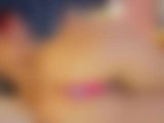 Live cam show with Hanna-Red - Oil on justonemore.cc