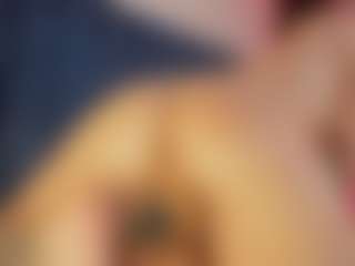 Live cam show with Hanna-Red - Oil on dropp.cam