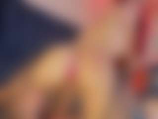 Live cam show with Hanna-Red - Oil on Camsoda