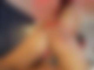 Hanna-Red's Live Sex Cam Show