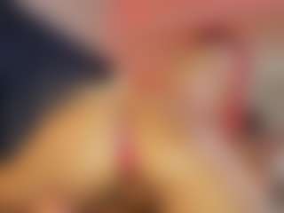 Live cam show with Hanna-Red - Petite on camwithhim.com