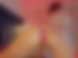Live cam show with Hanna-Red - Squirt Teen (18+) on fapnchat