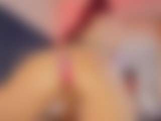 Hanna-Red's Live Sex Cam Show