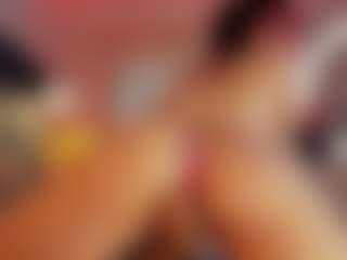Live cam show with Hanna-Red - Athletic Teen (18+) on intimatelivegirls.com