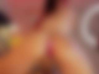 Live cam show with Hanna-Red - Athletic Teen (18+) on AdultVida.com
