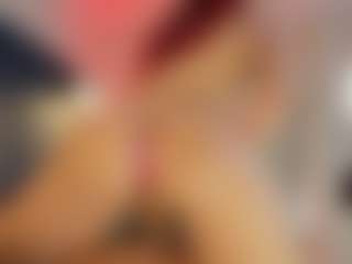 Hanna-Red's Live Sex Cam Show
