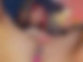 Live cam show with Hanna-Red - Deepthroat on StripNow