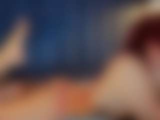 Live cam show with Hanna-Red - Small Tits on Camsoda Late Night