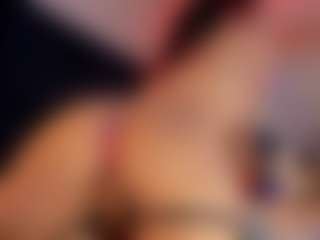 Hanna-Red's Live Sex Cam Show