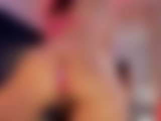 Hanna-Red's Live Sex Cam Show