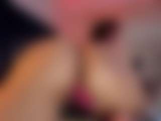 Hanna-Red's Live Sex Cam Show