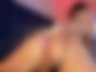 Live cam show with Hanna-Red - Dirty Talk on luckytryst.com