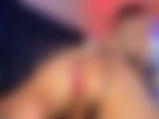 Live cam show with Hanna-Red - Skinny on MyBangCams