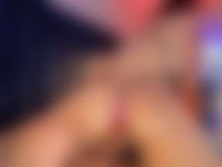 Live cam show with Hanna-Red - Teen (18+) on Camsoda