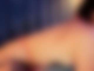 Live cam show with Hanna-Red - Oil on SxyPornLive