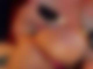 Live cam show with Hanna-Red - Latina Petite on Camsoda | colombia