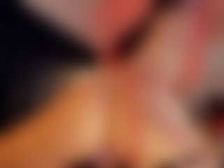 Hanna-Red's Live Sex Cam Show