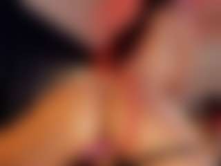 Hanna-Red's Live Sex Cam Show