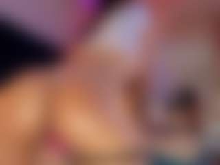 Hanna-Red's Live Sex Cam Show