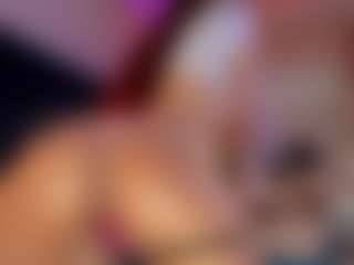 Hanna-Red's Live Sex Cam Show
