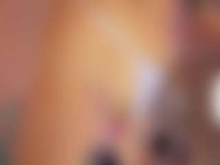 Live cam show with Hanna-Red - Athletic Amateur on Camsoda
